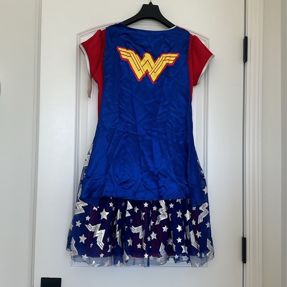 New Halloween costume Wonder Woman 👩 size 14/16 - Picture 2 of 5